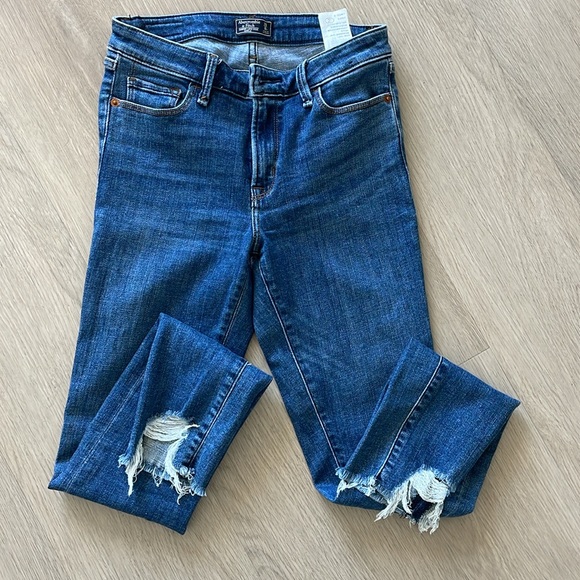 BOGO 🔥🔥 Abercrombie & Fitch Harper low rise ankle - Picture 2 of 4